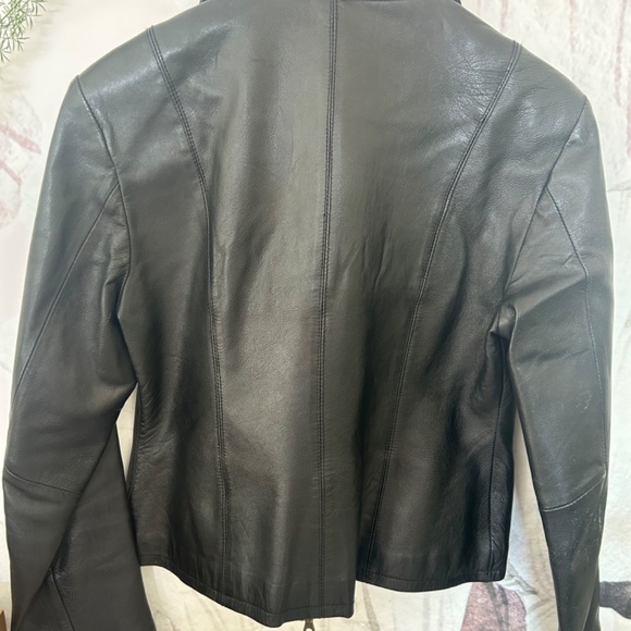 Leather jacket - Picture 3 of 9